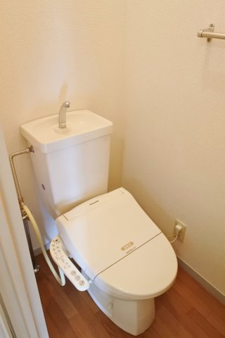 プレミール東郷Bのトイレ