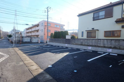 【駐車場】 | 【シャーメゾン】ルミエール若葉 | 敷地外専用駐車場