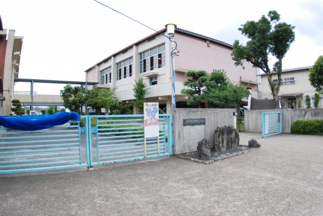 郡津マンションの周辺|交野市立郡津小学校