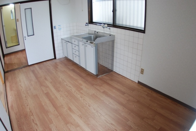 郡津マンションの居間・リビング