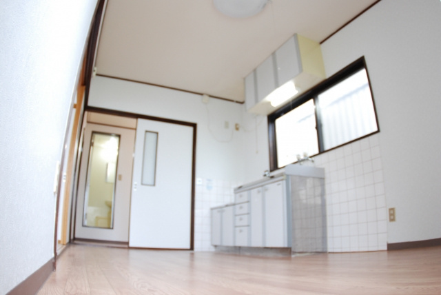 郡津マンションの居間・リビング