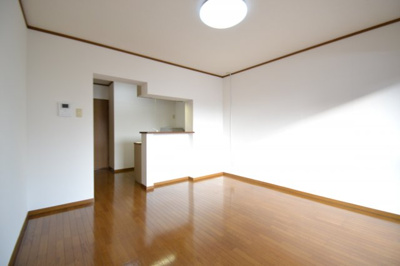 【居間・リビング】 | ガーデンクレストⅡ