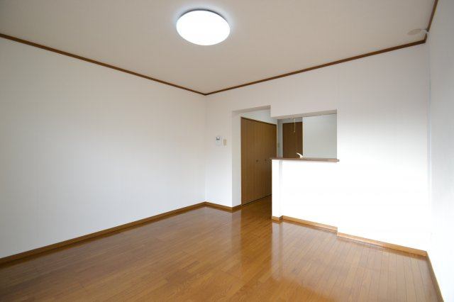 【居間・リビング】 | ガーデンクレストⅡ