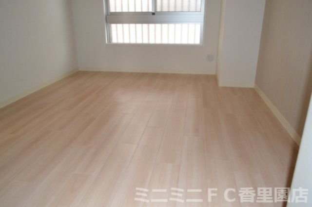 Ｍ’プラザ 香里六番館の洋室