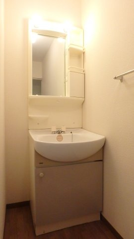 ドミール　A棟の独立洗面台