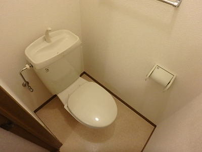 【トイレ】 | ナギサーレ | 温水洗浄暖房便座設置済み！設置前のお写真です