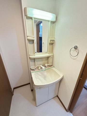 エスポワールメゾンＡの独立洗面台|別号室参照