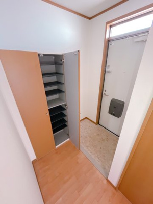 【玄関】 | ラフィーネ古田 | 写真は101参考