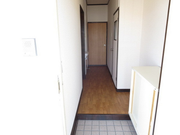 ファミーユ友沢弐番館