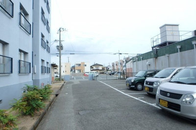 【駐車場】 | ルシェルブルーはりま
