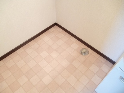 【設備】 | 三船ハイツB | 洗濯機置き場