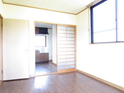 【洋室】 | パインコート