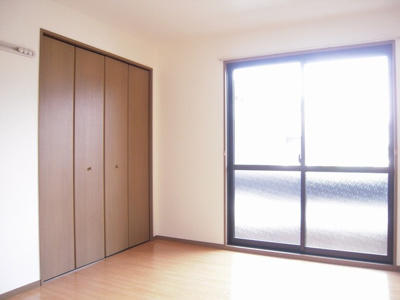 【洋室】 | メゾンアルカディア