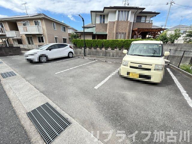グリーンコーポ尾上の松の駐車場