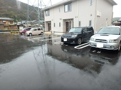 【駐車場】 | ルミエール北脇２