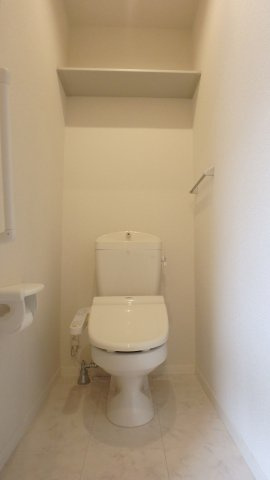 シャーメゾン水足Aのトイレ
