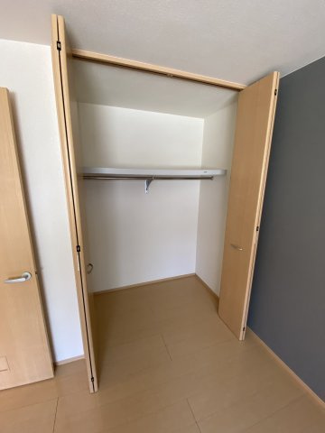 モダンコート曽根Aの収納|205号室参照
