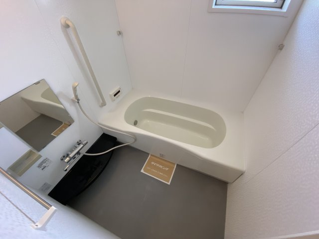 モダンコート曽根Aの浴室|205号室参照