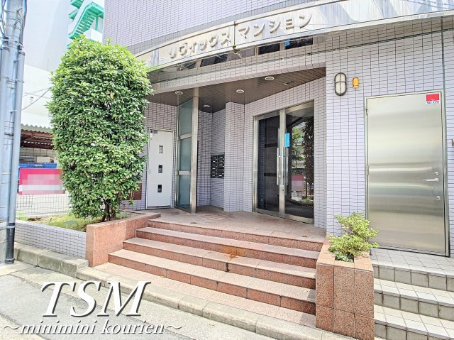 リヴィックスマンションのエントランス