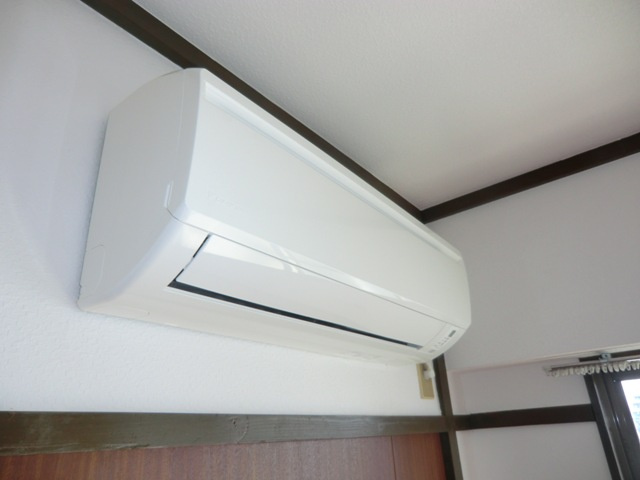 グランドハイツ三津屋北の設備|エアコン