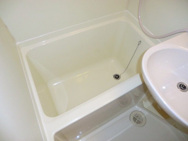 グランドハイツ三津屋北の浴室