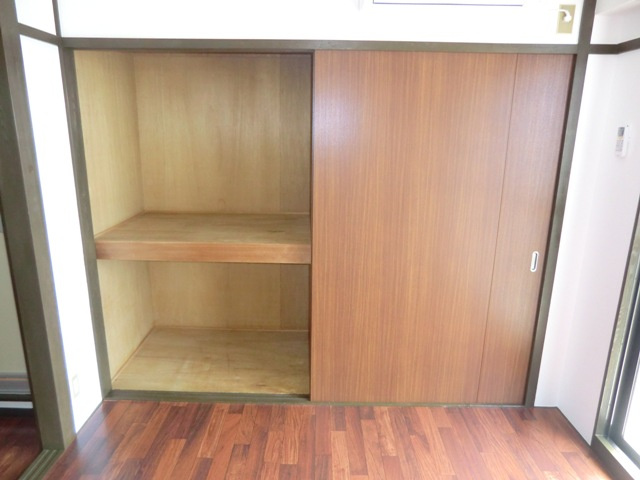 グランドハイツ三津屋北の収納
