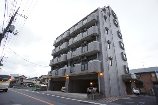 ロイヤルヒルズ取手壱番館の外観