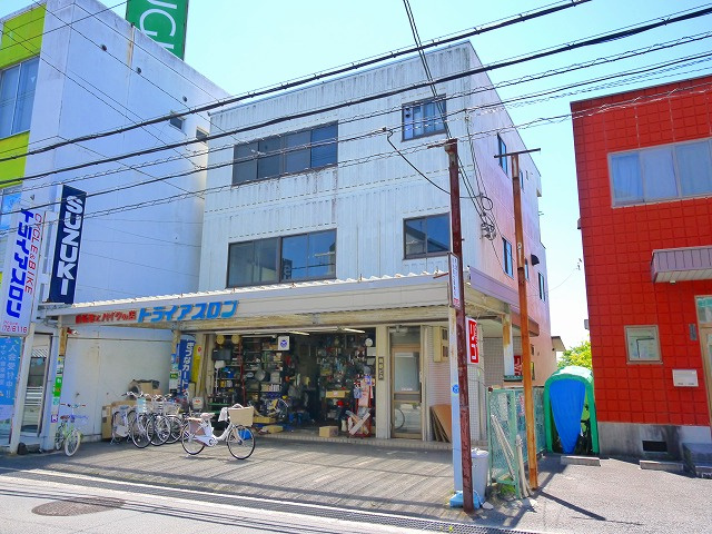 岡野ビルの外観