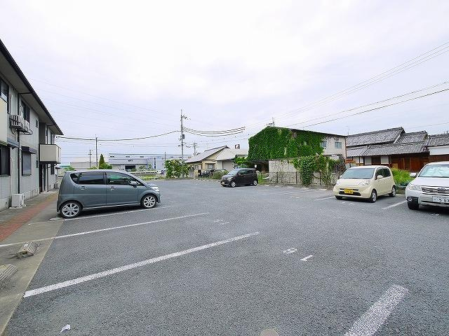 パストラルジュセイ壱番館の駐車場|駐車場に車を止められます