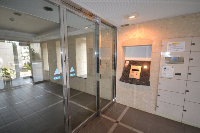 グランコート堺九間町のエントランス|オートロック