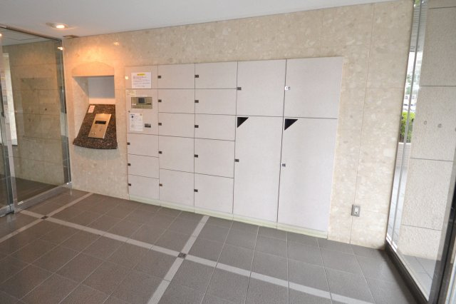 グランコート堺九間町のその他共用部分|宅配ボックス