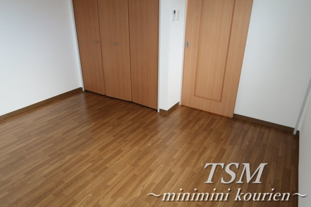 シャーメゾン香里の洋室|クローゼット付きの洋室