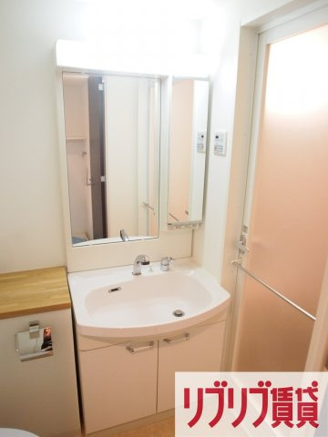 パークアクシス千葉新町の独立洗面台