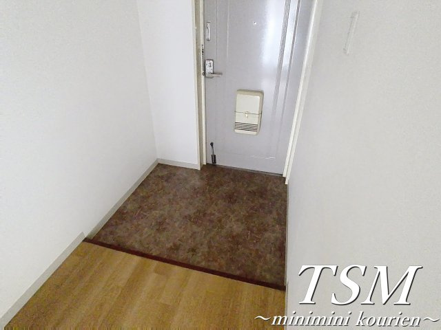 ＰＬＵＭ　ＣＩＴＹ　ＲＥＳＩＤＥＮＣＥ　ＮＥＹＡＧＡＷＡの玄関