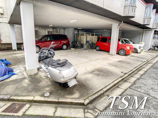 フォレスト境橋の駐車場|敷地内駐車場