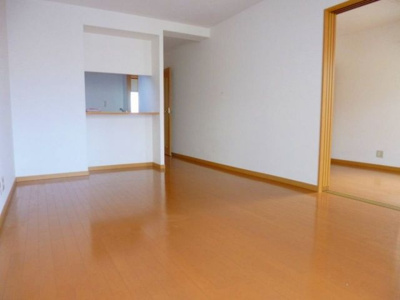 【居間・リビング】 | クレール大井手 | ※同物件別室参考写真