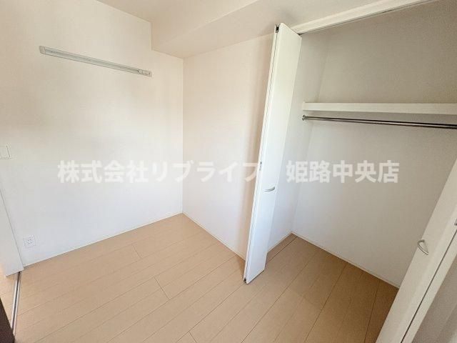 ウィット英賀保の洋室