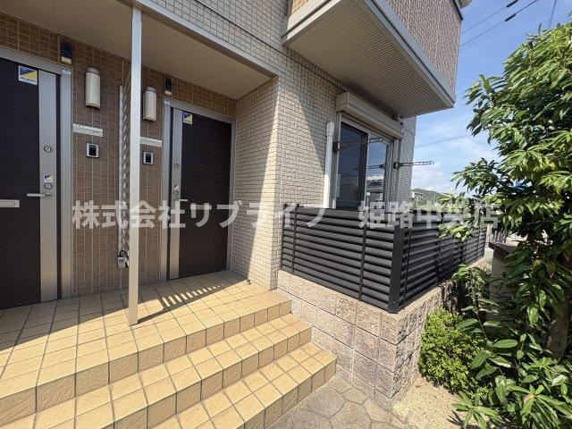 ウィット英賀保のエントランス