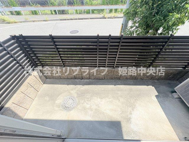 ウィット英賀保の庭