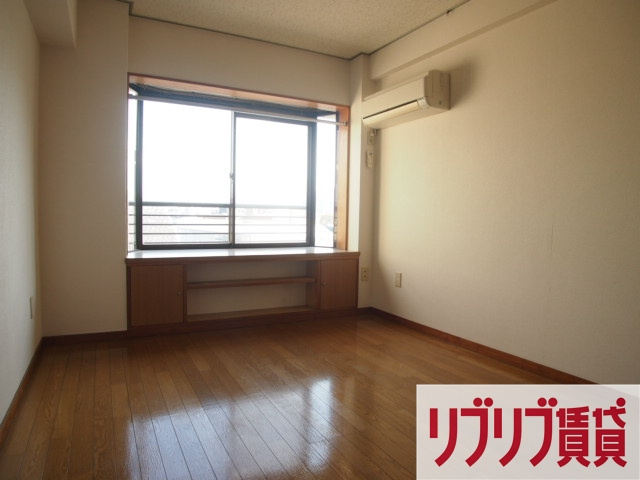 グランデール松波の居間・リビング