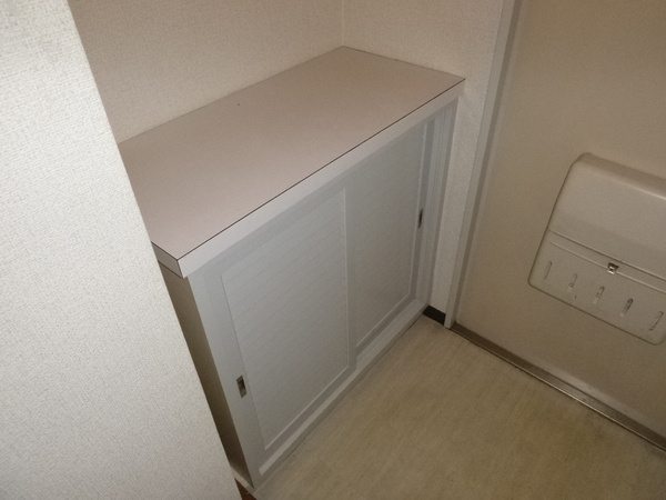 ロイヤルコーポ姫路の設備|下駄箱