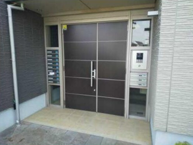 エグレット姫路Ⅲのエントランス