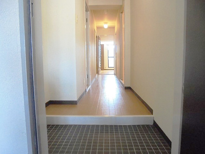 【玄関】 | ロイヤルコーポ姫路北条