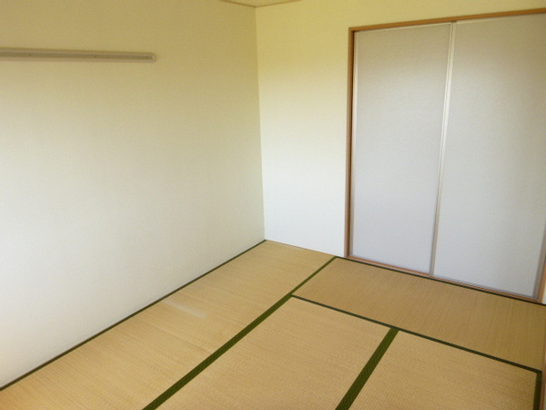 ハイツ2000の和室