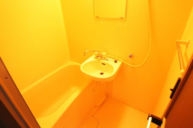 ウィンライフ近大前　(近大　一人暮らし)の浴室