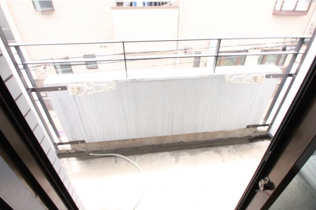 ウィンライフ近大前　(近大　一人暮らし)のバルコニー