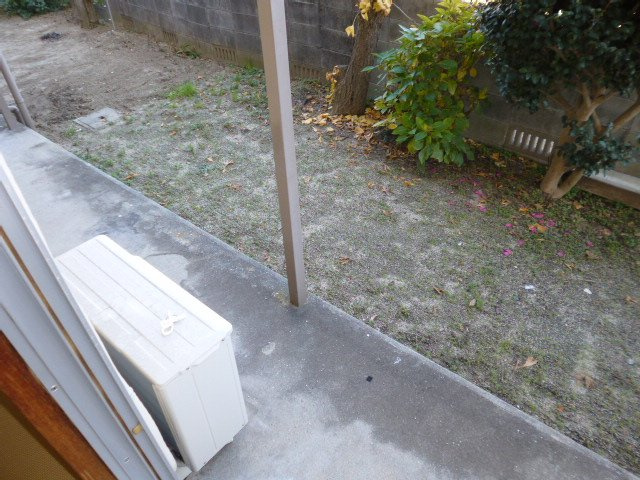 コーポ西原の庭
