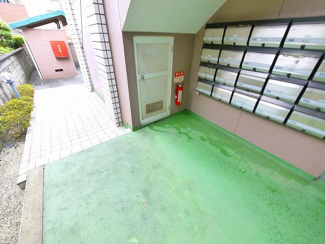 ふぁみーゆ音無のエントランス|集合ポスト