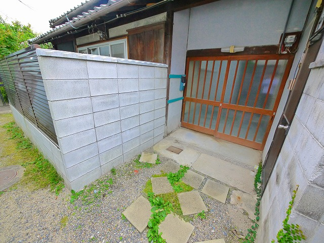 下村貸家（西新在家号所町）のエントランス