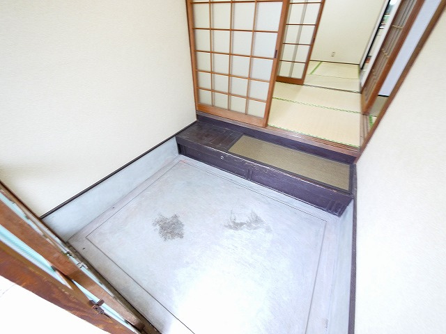 下村貸家（西新在家号所町）の玄関